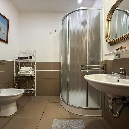 Homestay Casa Ambasciatori *